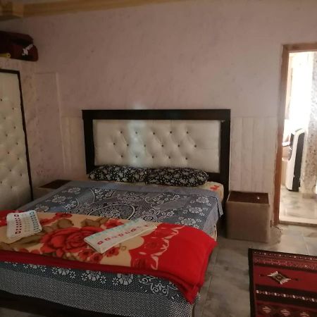 guest house hazem Al Azraq ash Shamālī Extérieur photo