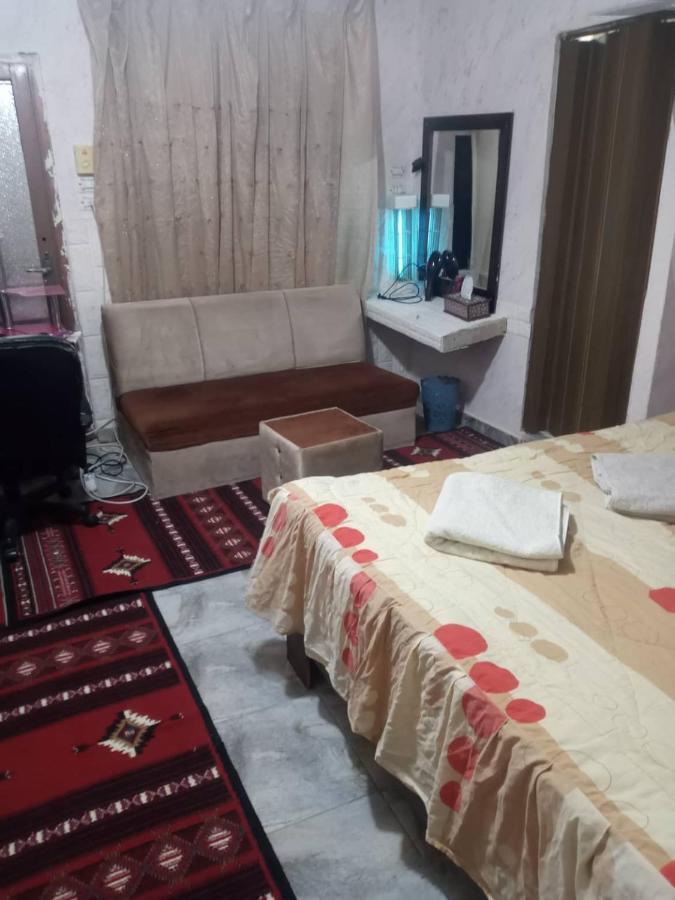 guest house hazem Al Azraq ash Shamālī Extérieur photo