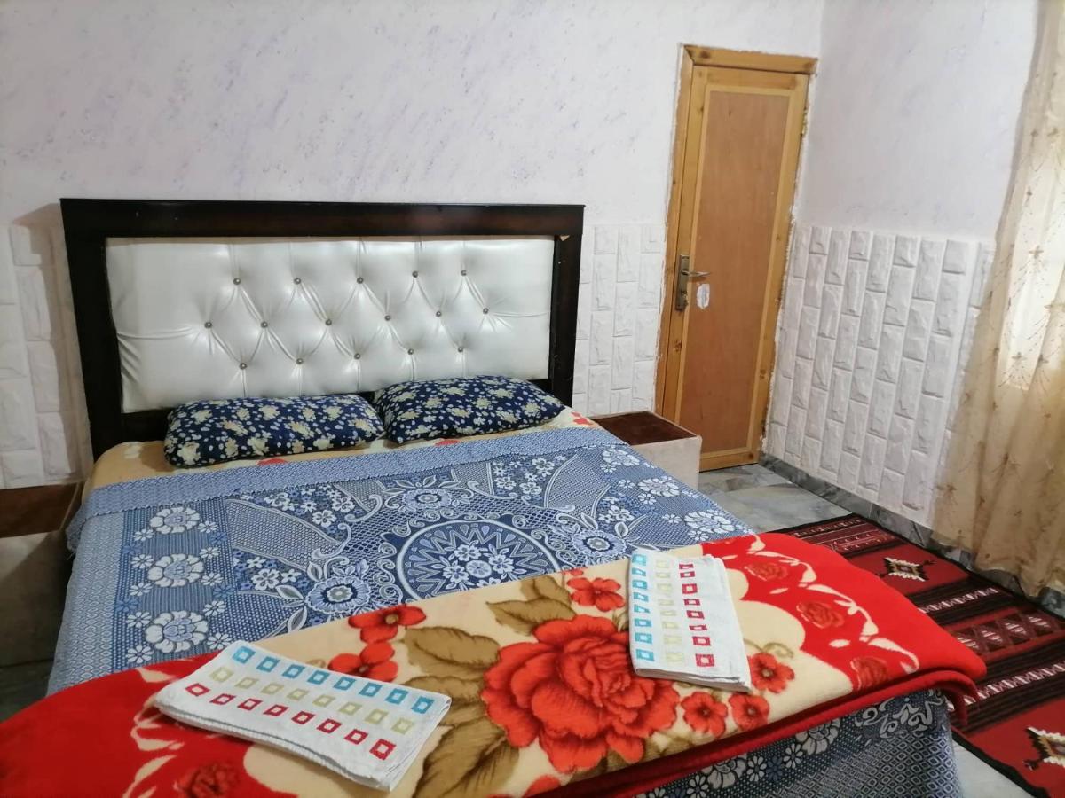 guest house hazem Al Azraq ash Shamālī Extérieur photo